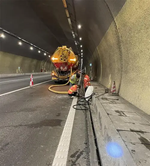 临邑隧道排水渠清淤